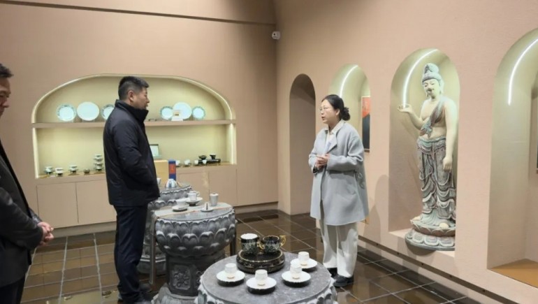 甘肅省酒泉市委常委、敦煌市委書記王彥群調(diào)研指導(dǎo)九色鹿鳴運(yùn)營和發(fā)展